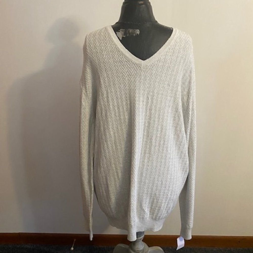 Fairlane V-neck Cream knit sweater, size XXL